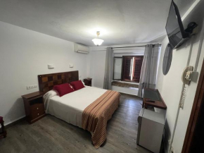  Hostal Colon Antequera  Антекера